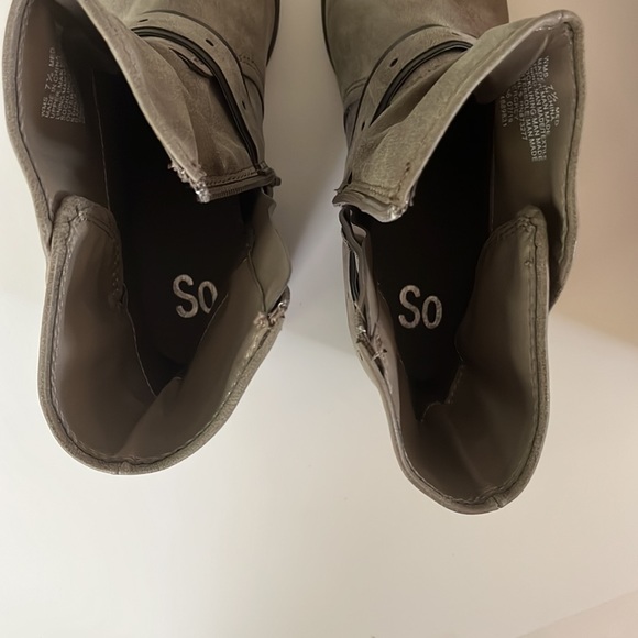 SOLD********. SO Women’s gray  caper boots. New with box. Size 7.5. - Picture 8 of 8